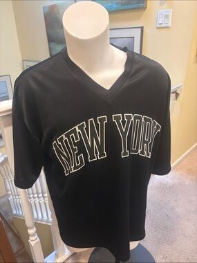 H&M Black 'NEW YORK' Graphic V-Neck Jersey